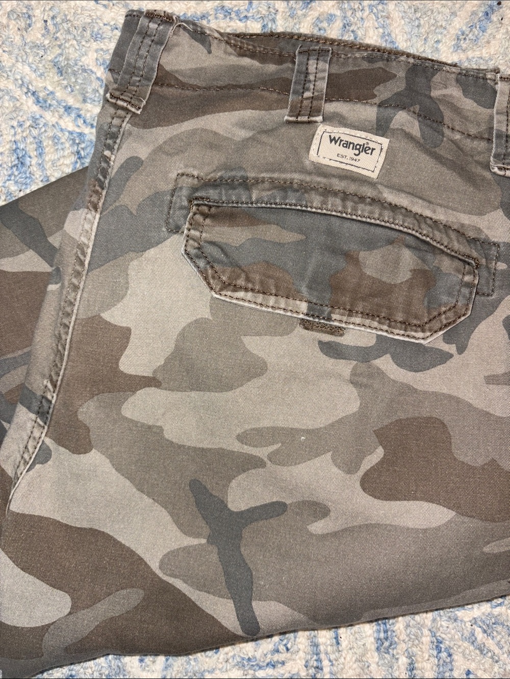 Wrangler Men’s Gray Camouflage Relaxed Jeans